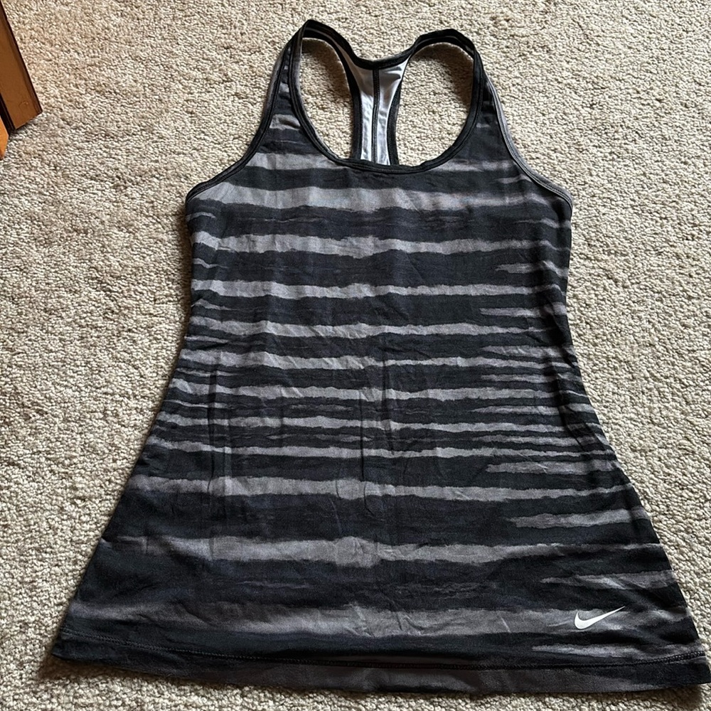 Nike work out tank